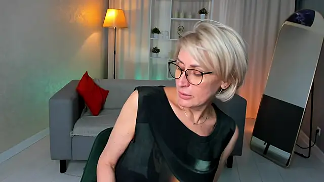 PamellaMurphy online show from September 24, 2025, 8:28 am