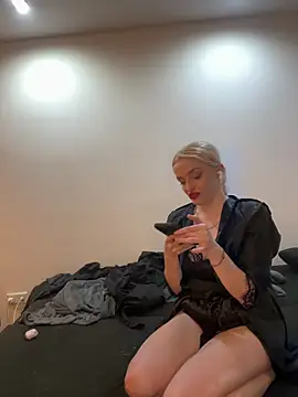 silentvelvettrap online show from March 5, 2026, 7:54 pm