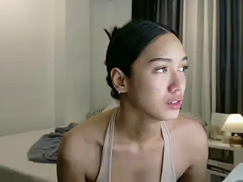 Snapshot of Blaire_Samantha chatting on May 18, 2026, 9:04 am Blaire Samantha online show from May 18, 2026, 9:04 am