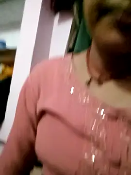 Hot-yuo84 online show from October 6, 2025, 5:43 pm