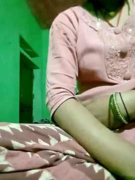 Hot-yuo84 online show from October 24, 2025, 4:25 pm