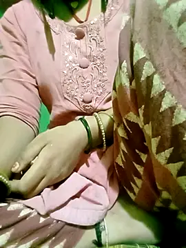 Hot-yuo84 online show from October 26, 2025, 6:25 pm