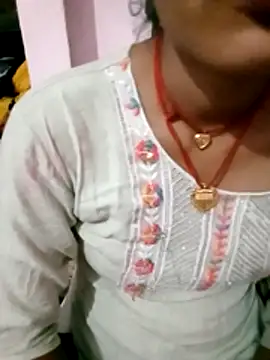 Hot-yuo84 online show from November 4, 2025, 6:07 pm