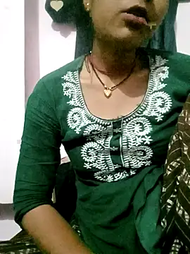 Hot-yuo84 online show from November 19, 2025, 5:57 pm