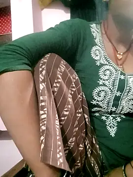 Hot-yuo84 online show from November 21, 2025, 8:24 am