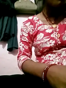 Hot-yuo84 online show from November 28, 2025, 4:09 pm