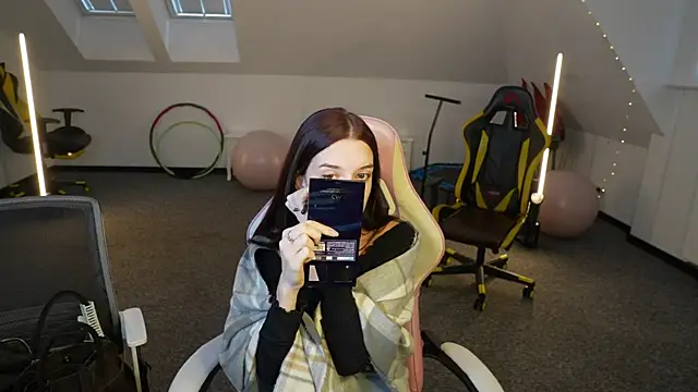  Lili 054 online show from November 14, 2025, 12:15 pm