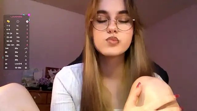 SiIver Dawn online show from October 17, 2025, 1:14 pm