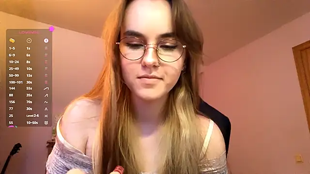 SiIver Dawn online show from October 18, 2025, 1:12 pm