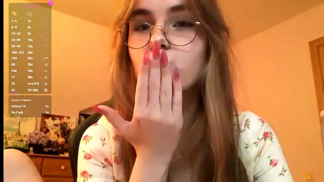 SiIver Dawn online show from October 19, 2025, 1:12 pm