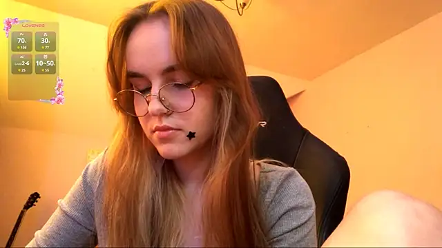 SiIver Dawn online show from October 21, 2025, 1:34 pm