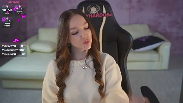 Ella 054 online show from February 9, 2026, 11:42 pm