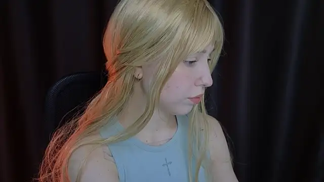 YukiMisa online show from November 28, 2025, 3:25 pm