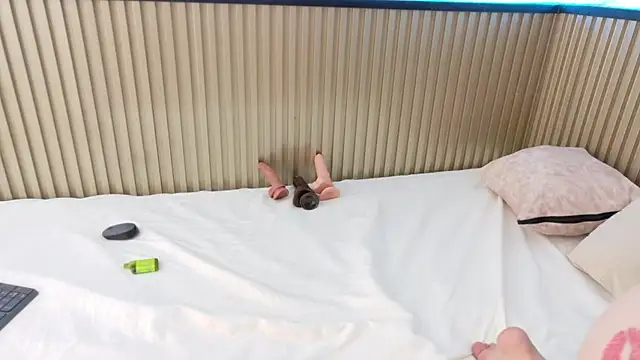 Sammy Lovee online show from September 23, 2025, 7:28 pm