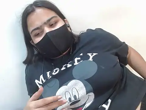 Nataliya Singh online show from April 5, 2026, 4:31 am