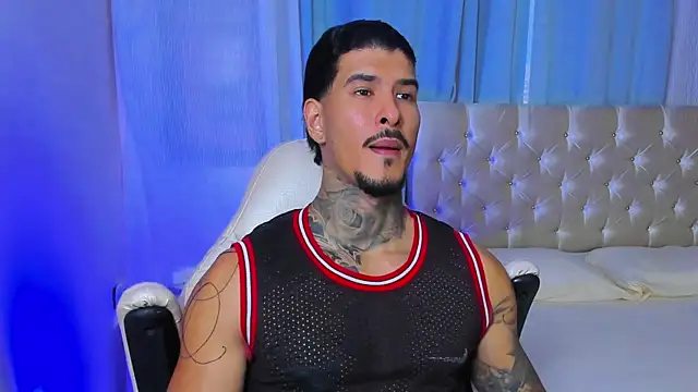 jiro kenji1 online show from September 19, 2025, 9:48 pm