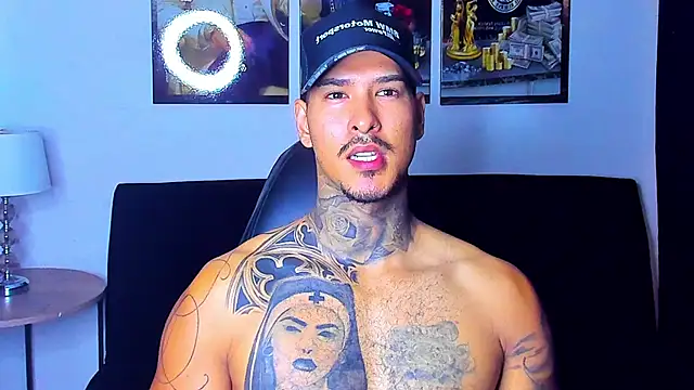 jiro kenji1 online show from February 10, 2026, 6:34 pm