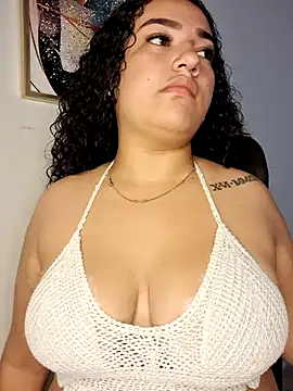 jesie 18x online show from September 10, 2025, 7:14 pm