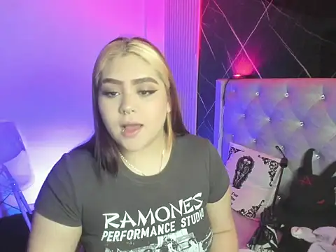 im bunny   online show from November 28, 2025, 11:24 am