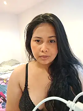 Alessandraa- online show from September 28, 2025, 10:26 pm