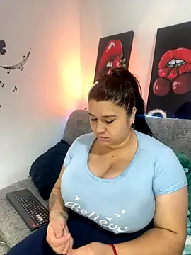 SafiroFer online show from October 21, 2025, 9:04 pm