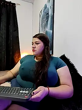 SafiroFer online show from December 4, 2025, 9:12 pm