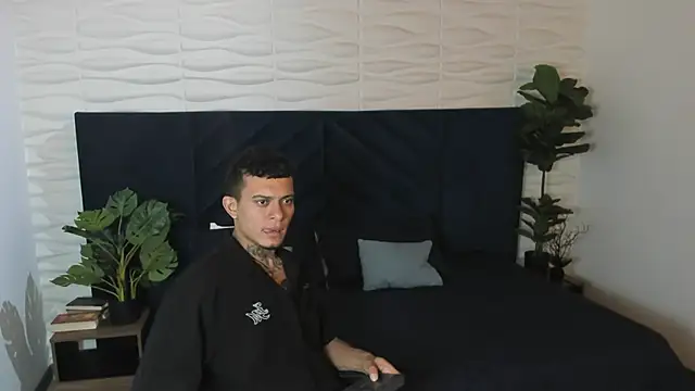 MrJustin  online show from October 4, 2025, 8:07 pm