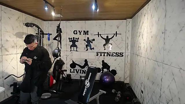 MrJustin  online show from November 15, 2025, 9:00 pm