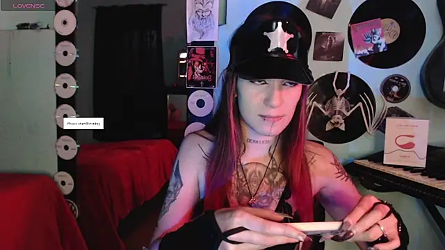 lilithword online show from October 11, 2025, 7:01 pm