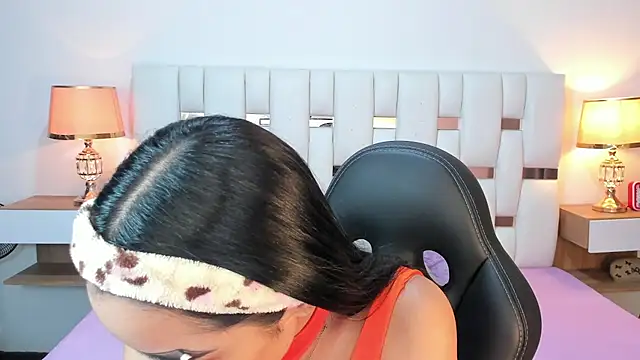 iamCharlotte19 online show from July 21, 2026, 3:58 pm