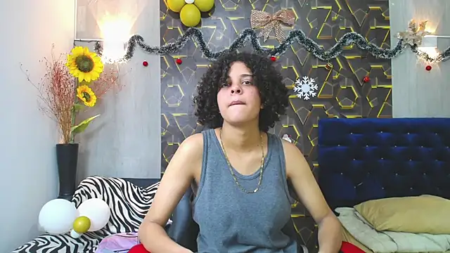 miss leidy  online show from December 3, 2025, 2:30 am