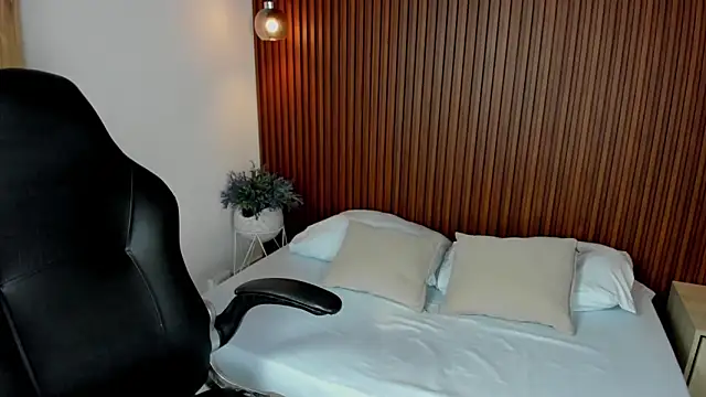 Snapshot of alice_coopperx chatting on September 20, 2025, 12:17 pm alice coopperx online show from September 20, 2025, 12:17 pm