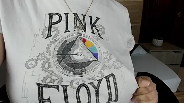 Snapshot of alice_coopperx chatting on November 18, 2025, 7:40 pm alice coopperx online show from November 18, 2025, 7:40 pm