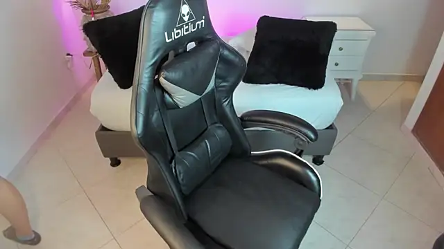 Snapshot of alice_coopperx chatting on December 3, 2025, 12:25 pm alice coopperx online show from December 3, 2025, 12:25 pm