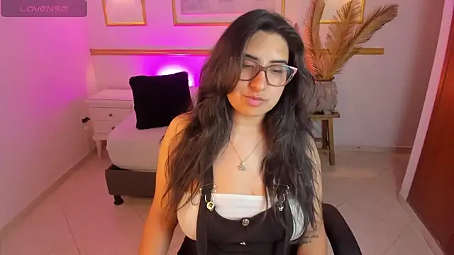 Snapshot of alice_coopperx chatting on January 6, 2026, 12:20 pm alice coopperx online show from January 6, 2026, 12:20 pm