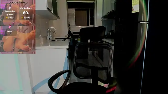 Snapshot of alice_coopperx chatting on February 14, 2026, 7:27 am alice coopperx online show from February 14, 2026, 7:27 am