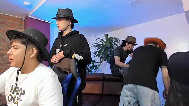 Handsomeboyss19 online show from November 22, 2025, 2:21 am