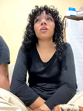 Casal-foda braba online show from October 2, 2025, 10:50 pm