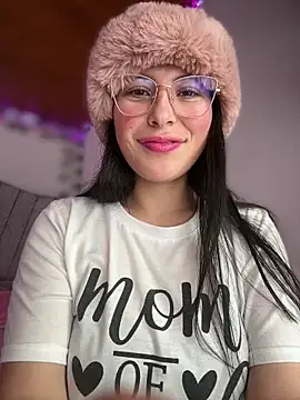 Mia salinass online show from March 24, 2026, 7:08 pm