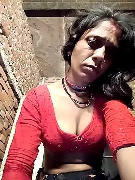 Xx pooja online show from October 5, 2025, 11:24 pm