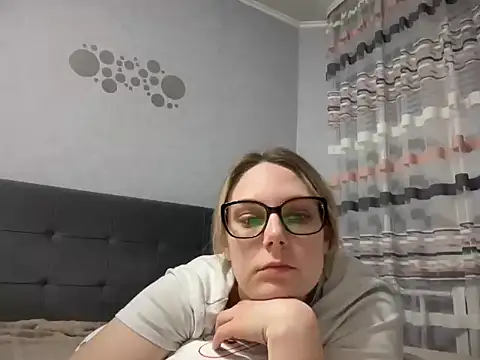 NikexPretty online show from March 16, 2026, 7:51 pm