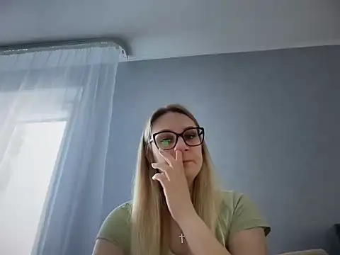 NikexPretty online show from April 23, 2026, 8:24 am