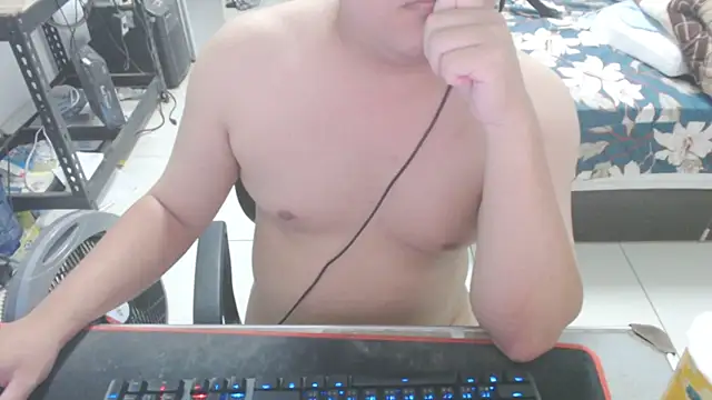 Snapshot of qazwsx_cam4 chatting on July 7, 2026, 11:47 am qazwsx cam4 online show from July 7, 2026, 11:47 am