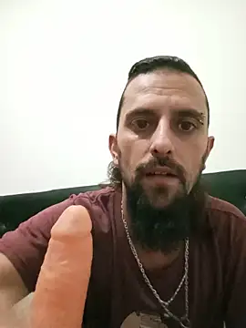 Snapshot of urugauchito chatting on June 15, 2026, 10:23 pm urugauchito online show from June 15, 2026, 10:23 pm