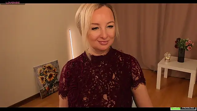 Snapshot of sexmom8 chatting on September 22, 2025, 11:12 am sexmom8 online show from September 22, 2025, 11:12 am