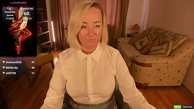 Snapshot of sexmom8 chatting on July 12, 2026, 11:34 am sexmom8 online show from July 12, 2026, 11:34 am