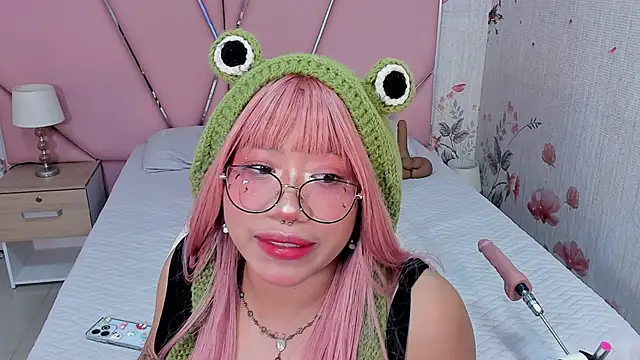 SafiroAgataaa online show from September 27, 2025, 8:14 pm