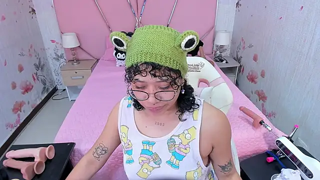 SafiroAgataaa online show from October 15, 2025, 7:36 pm