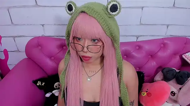 SafiroAgataaa online show from January 7, 2026, 4:04 am