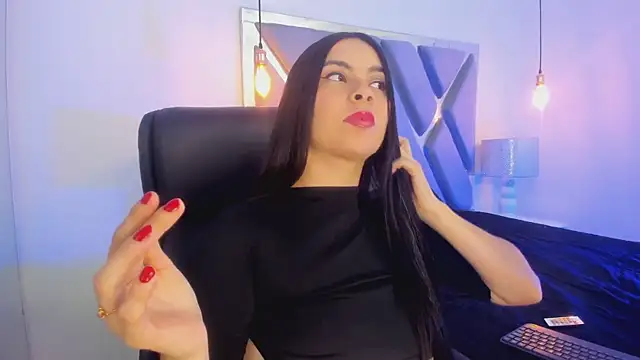 AnniEsstone online show from October 5, 2025, 1:09 pm